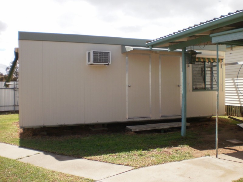 34 Dampier  Street, Wakool NSW 2710