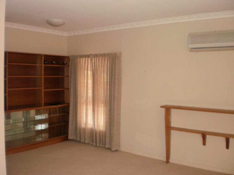 6 Bass  Street, Wakool NSW 2710