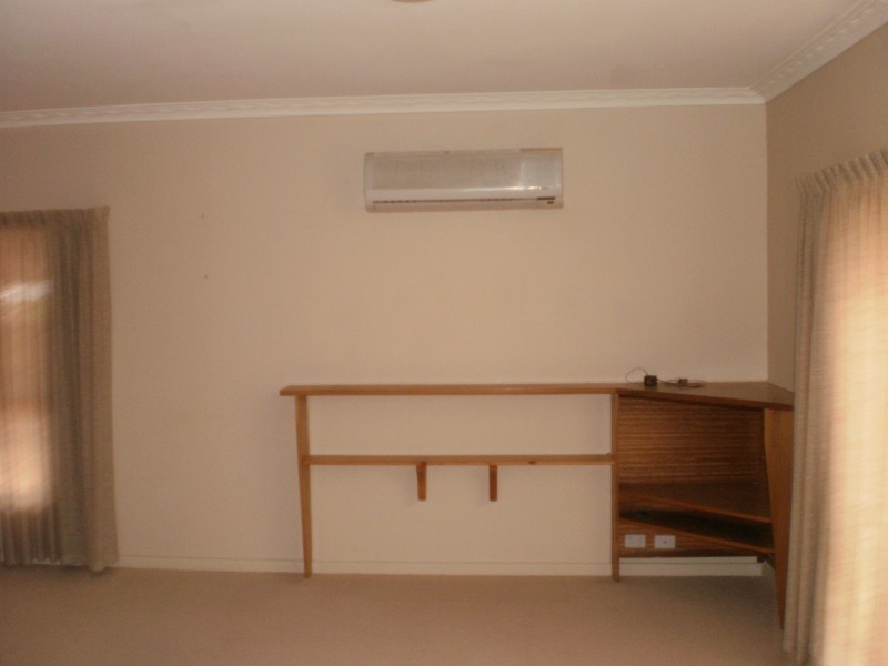 6 Bass  Street, Wakool NSW 2710