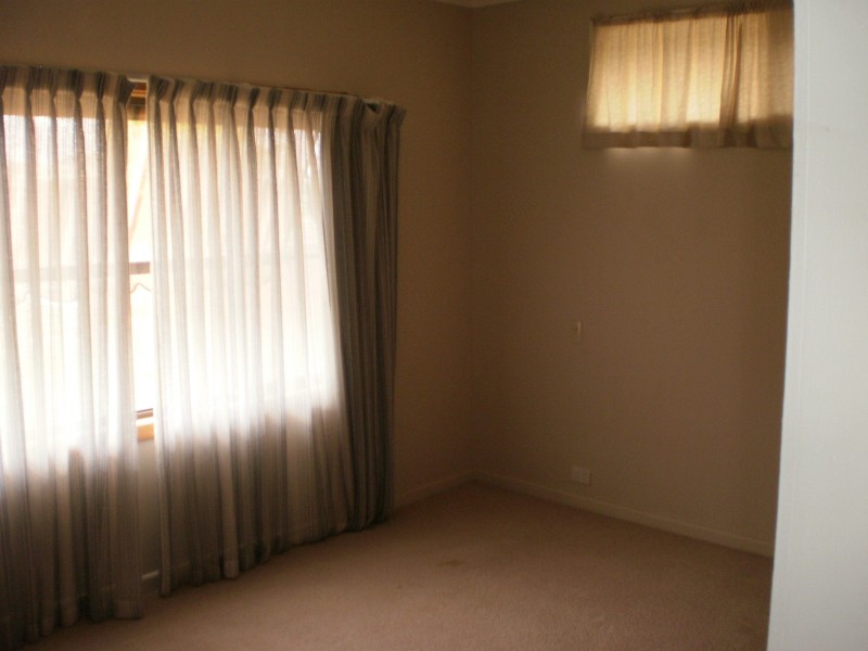 6 Bass  Street, Wakool NSW 2710