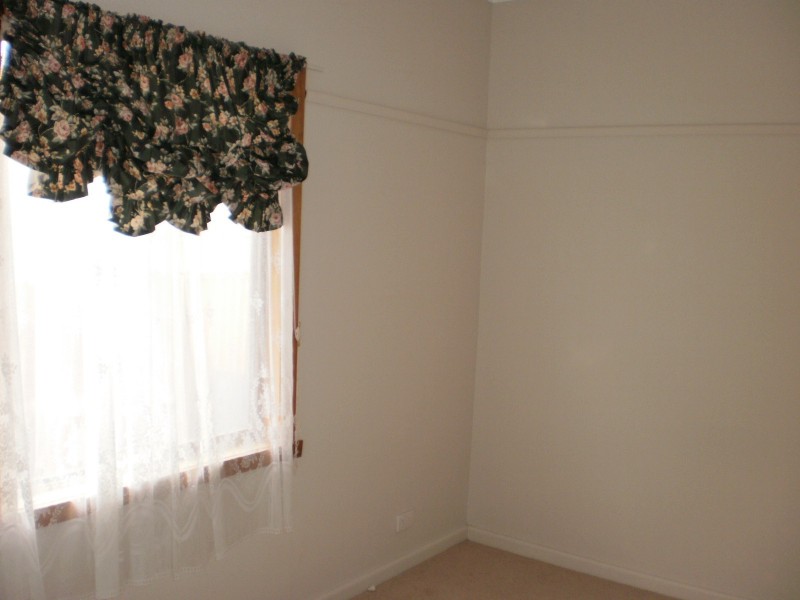 6 Bass  Street, Wakool NSW 2710