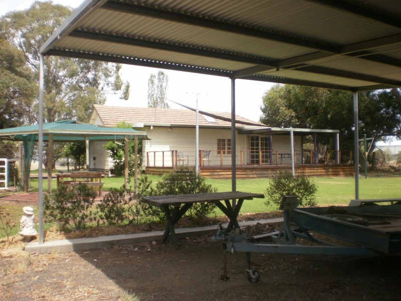 60 Parkman Avenue, Barham NSW 2732