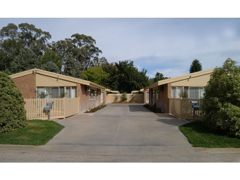 2/8 Yarrien  Street, Barham NSW 2732