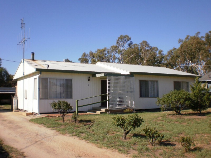 7 Arbuthnot Street, Koondrook VIC 3580