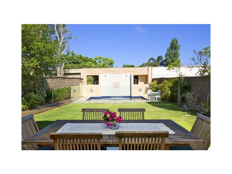 16 Palmerston Place, Seaforth NSW 2092