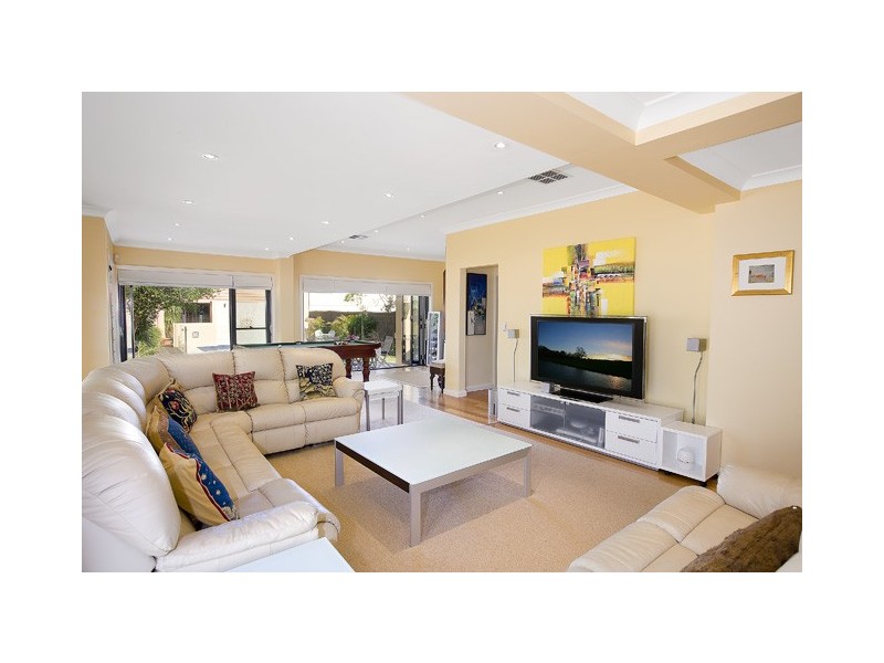 16 Palmerston Place, Seaforth NSW 2092