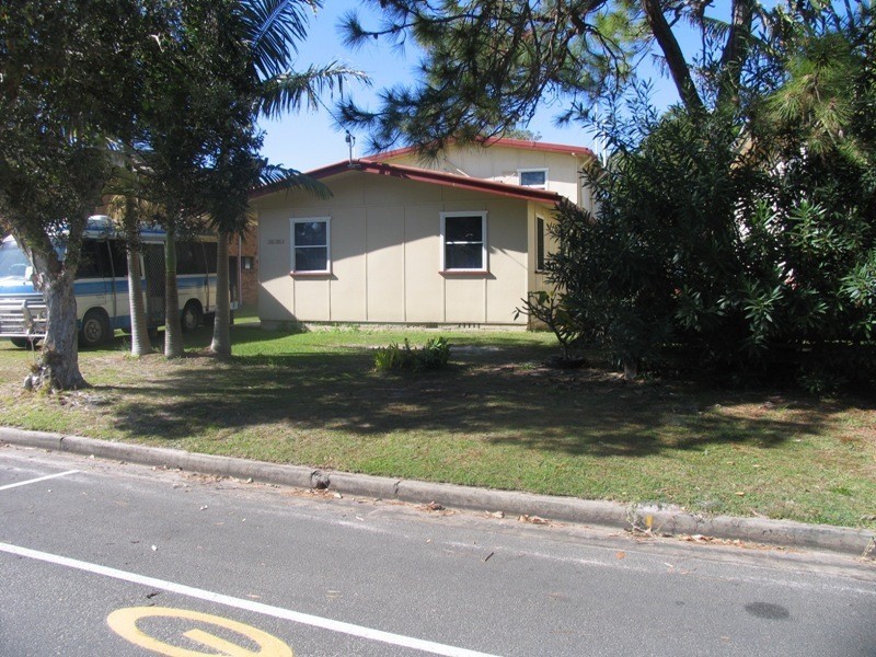 12 Hume Parade, Currimundi QLD 4551