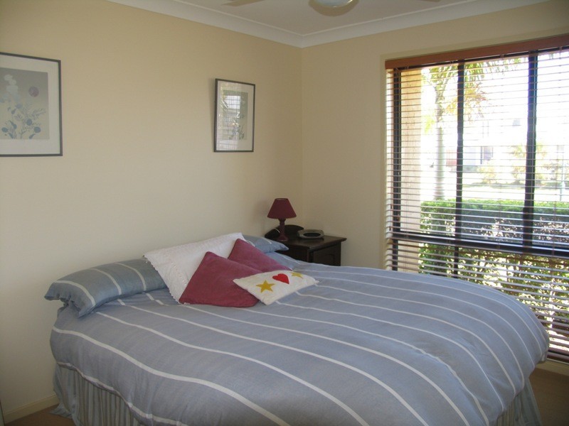 5 Hazeldyne Court, Pelican Waters QLD 4551