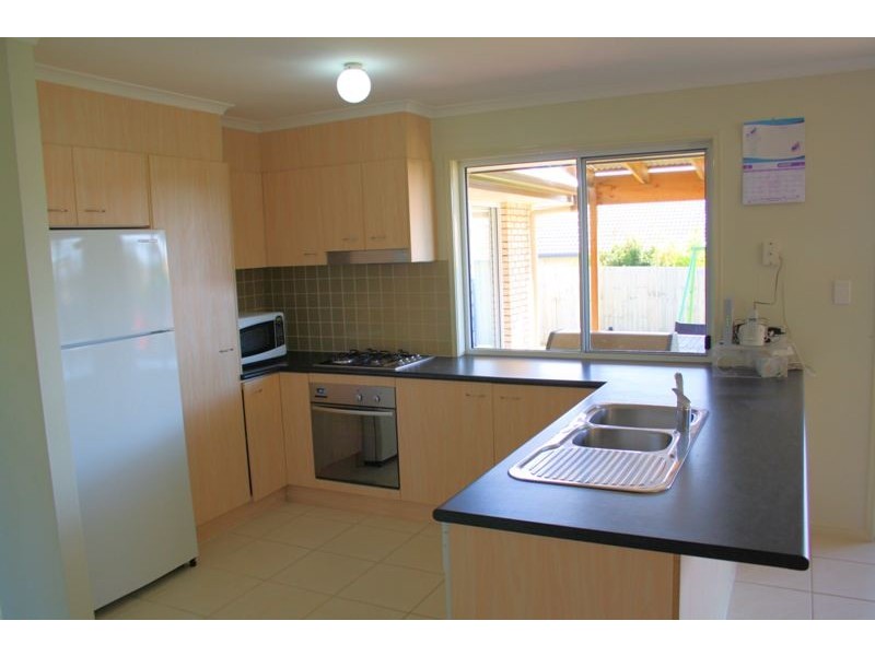 25 Anglia Place, Little Mountain QLD 4551