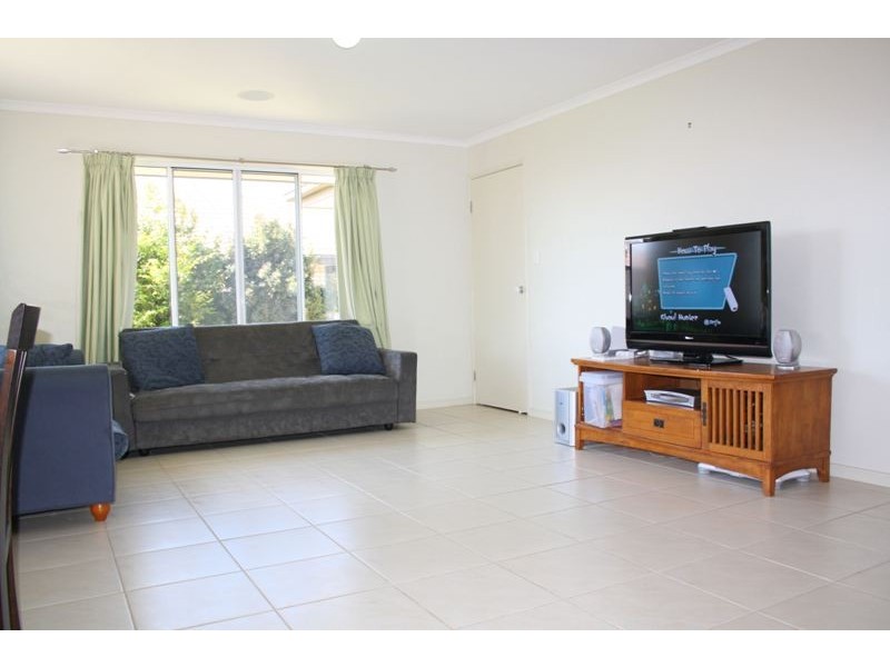 25 Anglia Place, Little Mountain QLD 4551