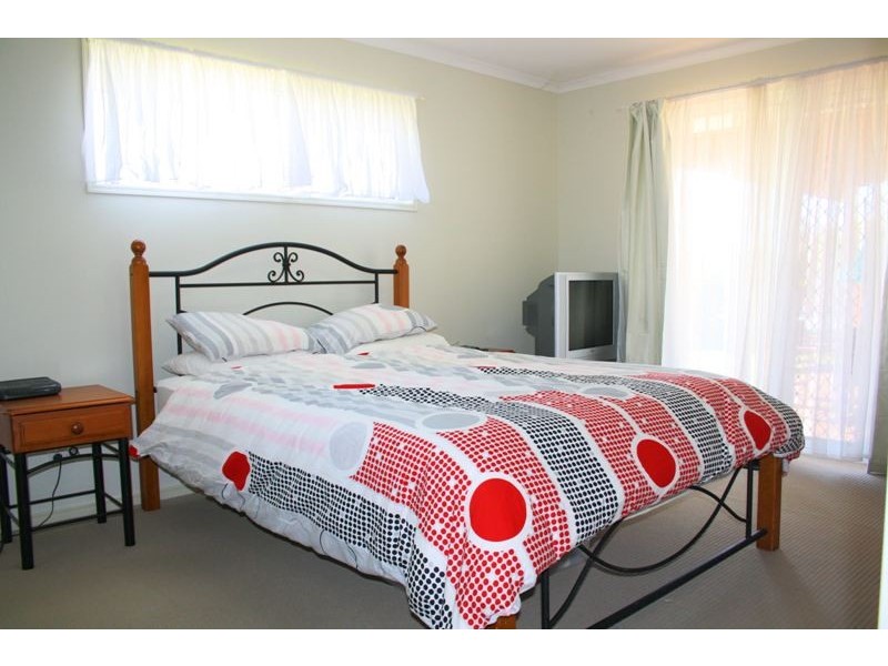 25 Anglia Place, Little Mountain QLD 4551