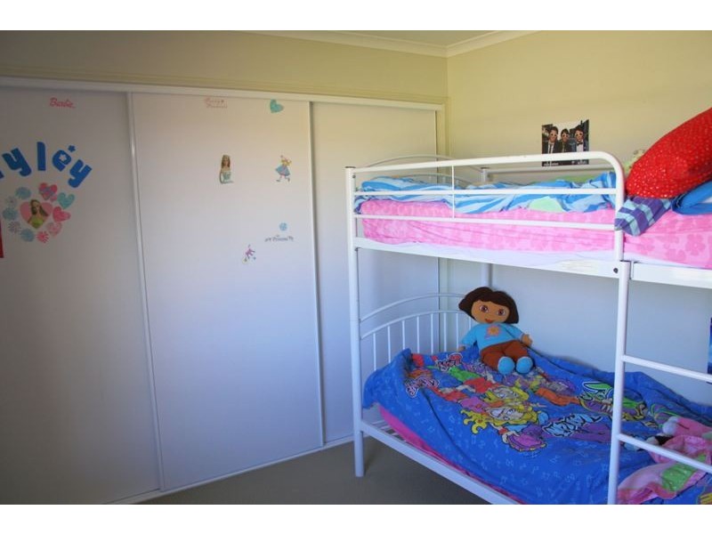 25 Anglia Place, Little Mountain QLD 4551