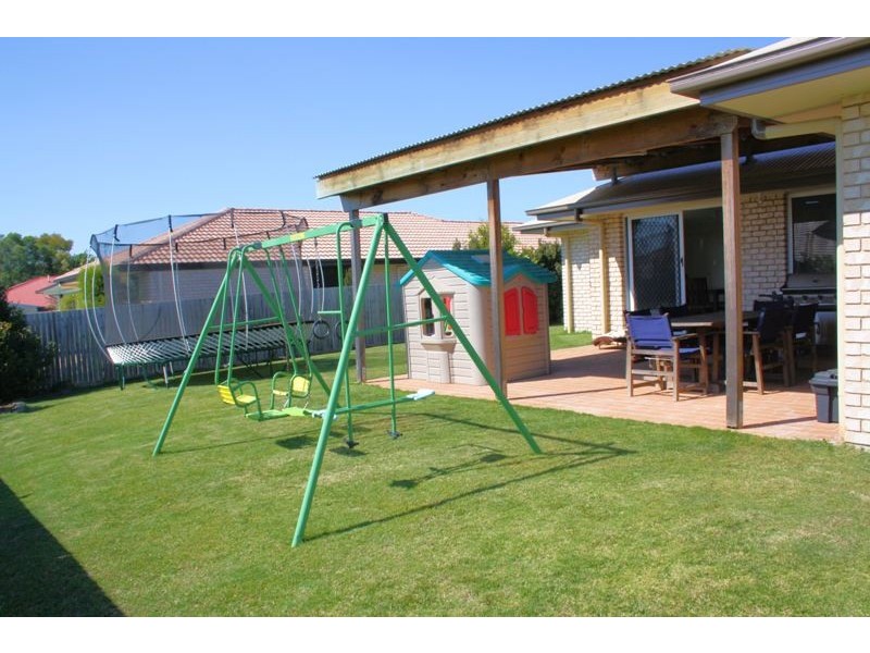 25 Anglia Place, Little Mountain QLD 4551