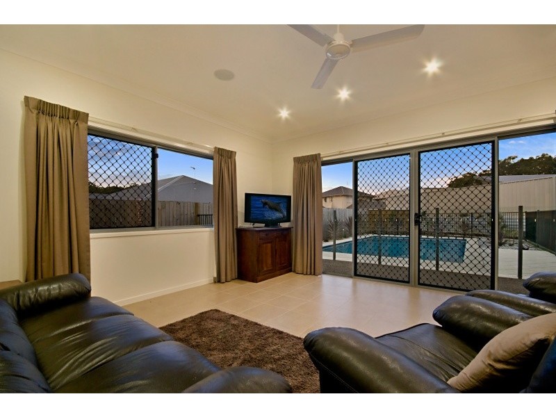 Little Mountain QLD 4551