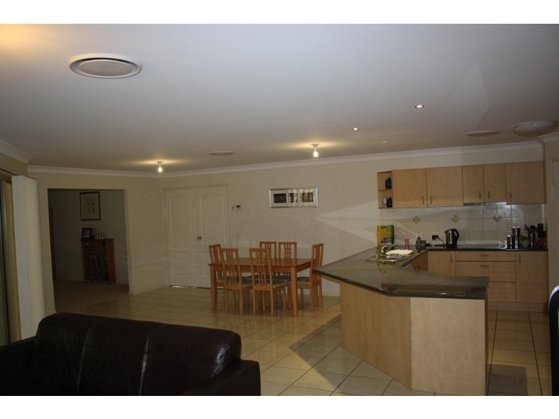 5 Blueberry Close, Little Mountain QLD 4551