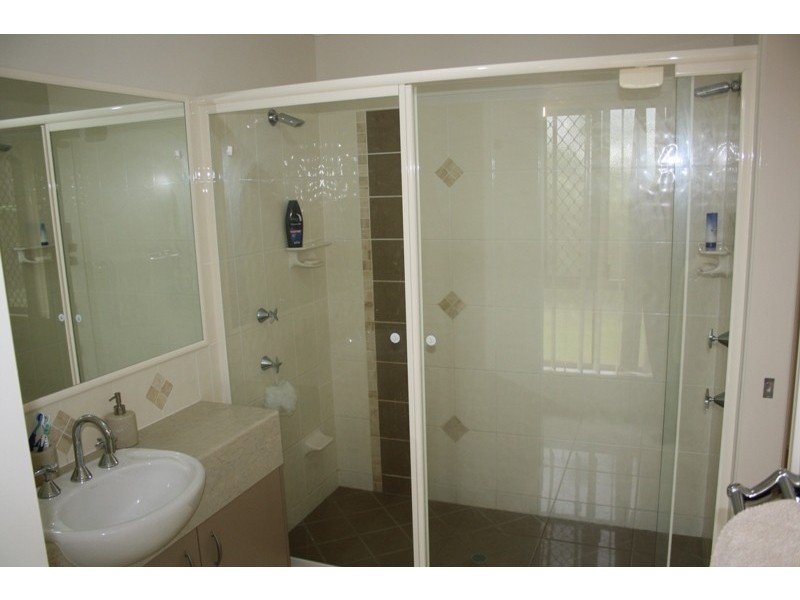 5 Blueberry Close, Little Mountain QLD 4551