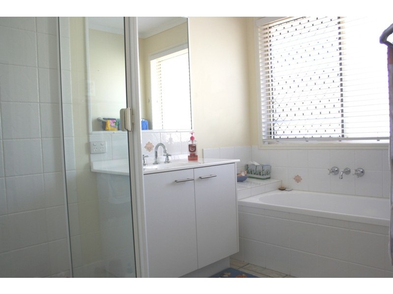 5 Livistona Cres, Currimundi QLD 4551