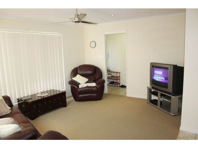 5 Livistona Cres, Currimundi QLD 4551