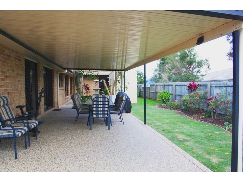 4 Wattle Court, Little Mountain QLD 4551