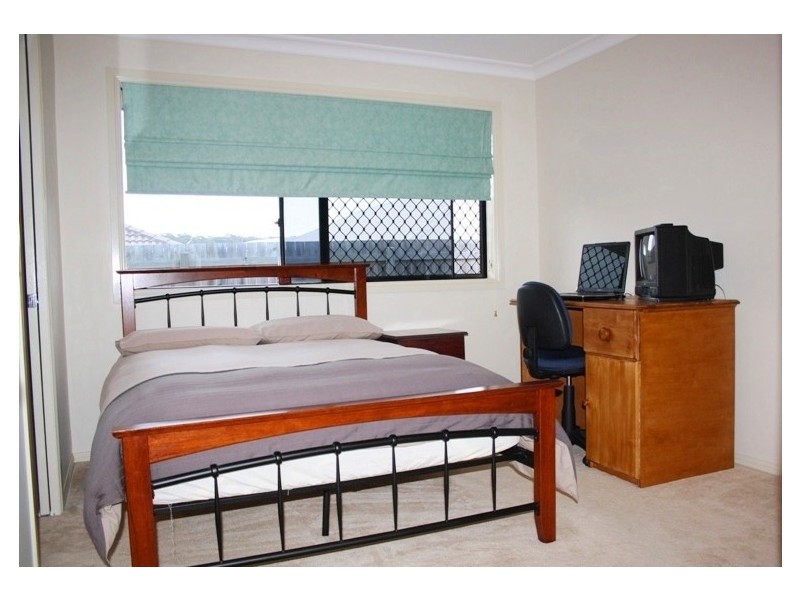 4 Wattle Court, Little Mountain QLD 4551