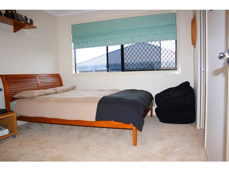 4 Wattle Court, Little Mountain QLD 4551