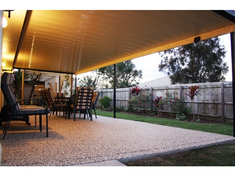 4 Wattle Court, Little Mountain QLD 4551