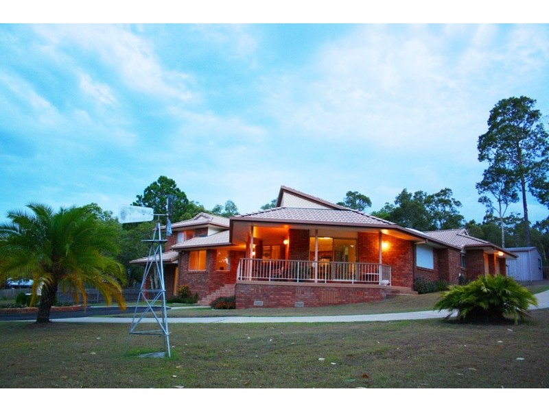 10 Lexington Drive, Little Mountain QLD 4551