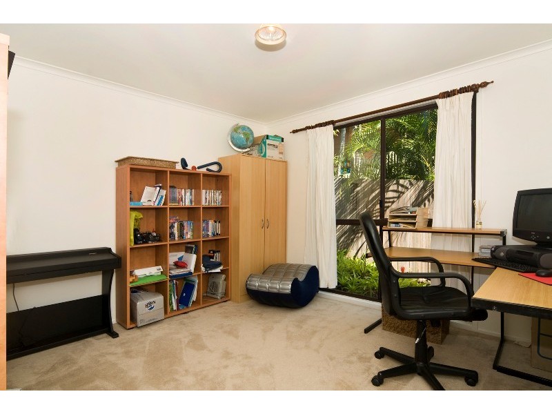 6 Shearwater Court, Aroona QLD 4551