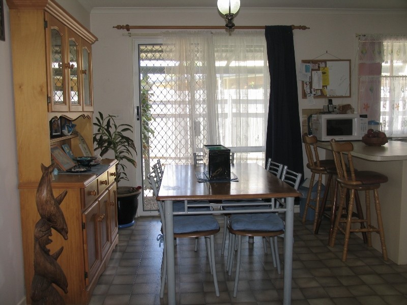 Warana QLD 4575