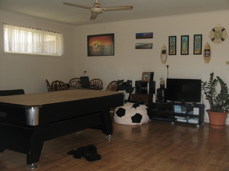 Warana QLD 4575