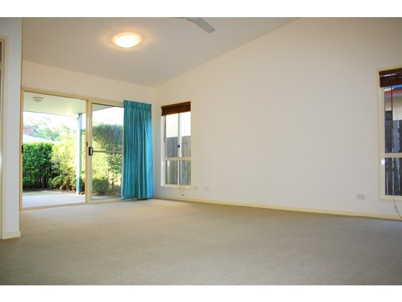 2/9 Lomandra Drive, Currimundi QLD 4551