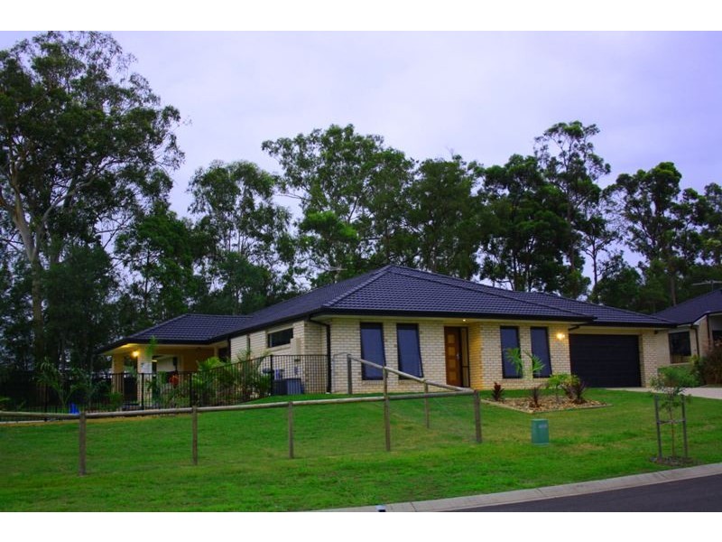 1 Teneale Street, Glass House Mountains QLD 4518