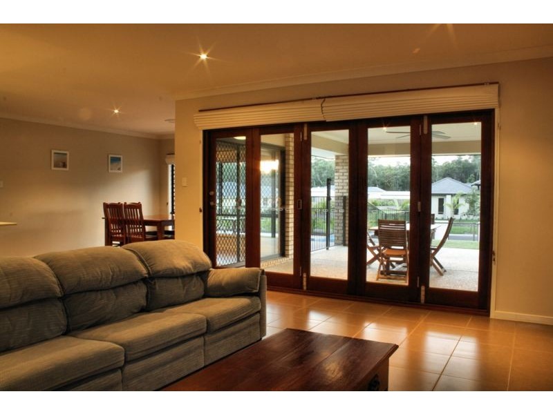1 Teneale Street, Glass House Mountains QLD 4518