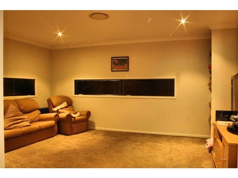 1 Teneale Street, Glass House Mountains QLD 4518