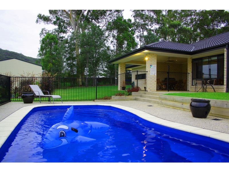 1 Teneale Street, Glass House Mountains QLD 4518