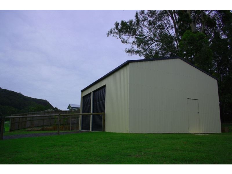 1 Teneale Street, Glass House Mountains QLD 4518