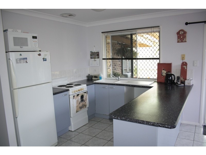 13 Lakeshore Place, Little Mountain QLD 4551