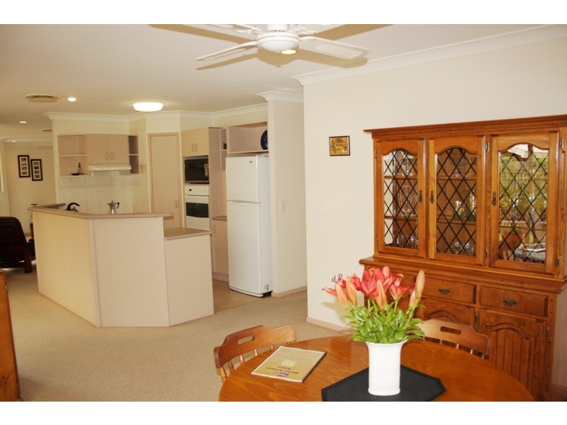 19 Lakeshore Place, Little Mountain QLD 4551