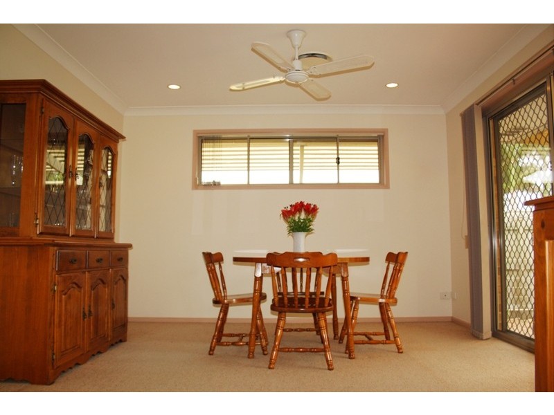 19 Lakeshore Place, Little Mountain QLD 4551