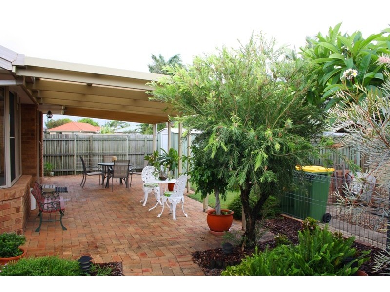 19 Lakeshore Place, Little Mountain QLD 4551