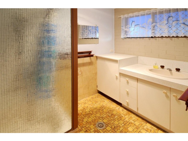 121 Landsborough Parade, Golden Beach QLD 4551