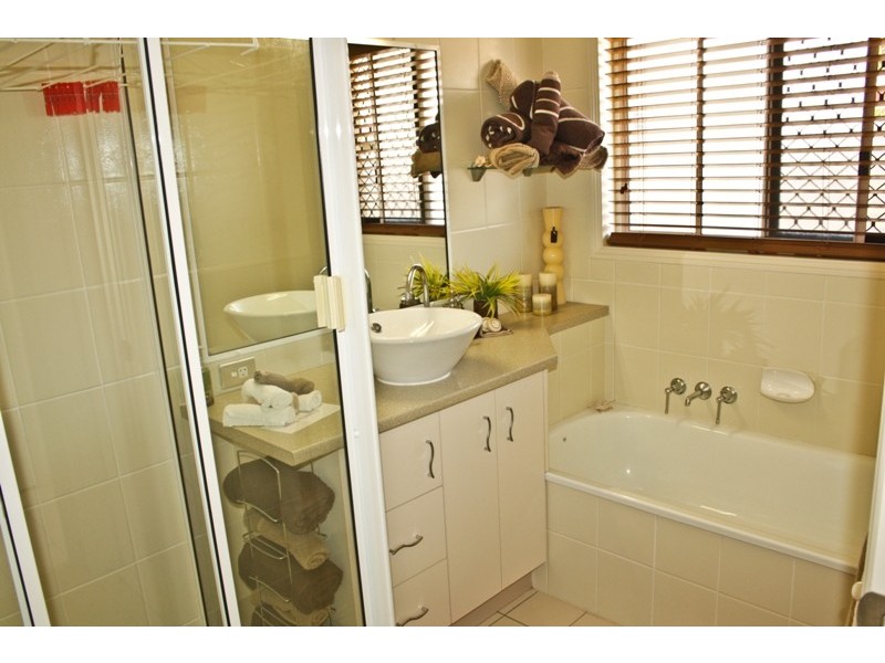 6 Sanctuary Place, Little Mountain QLD 4551