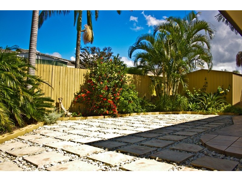 6 Sanctuary Place, Little Mountain QLD 4551