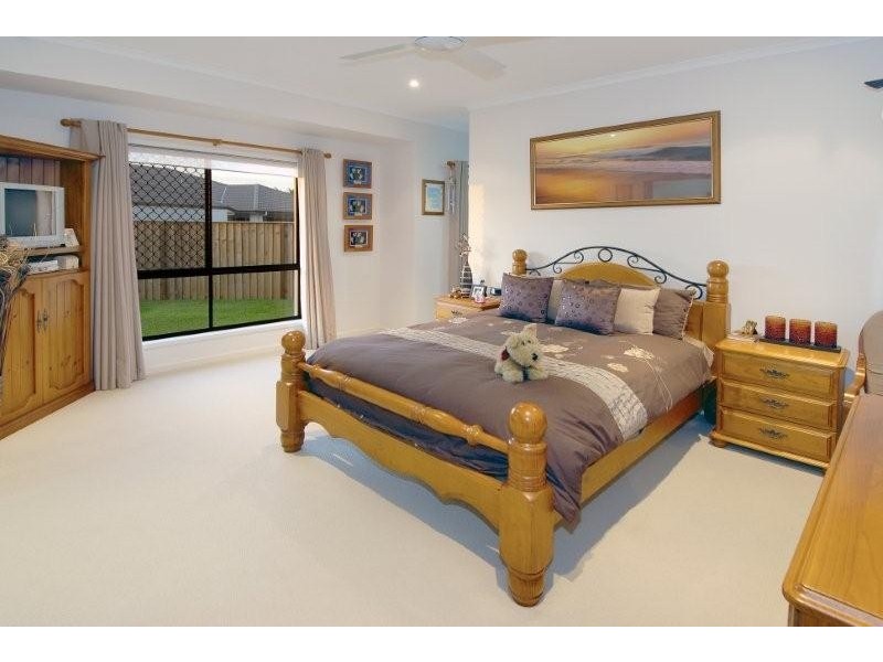 19 Acaciabark Place, Little Mountain QLD 4551