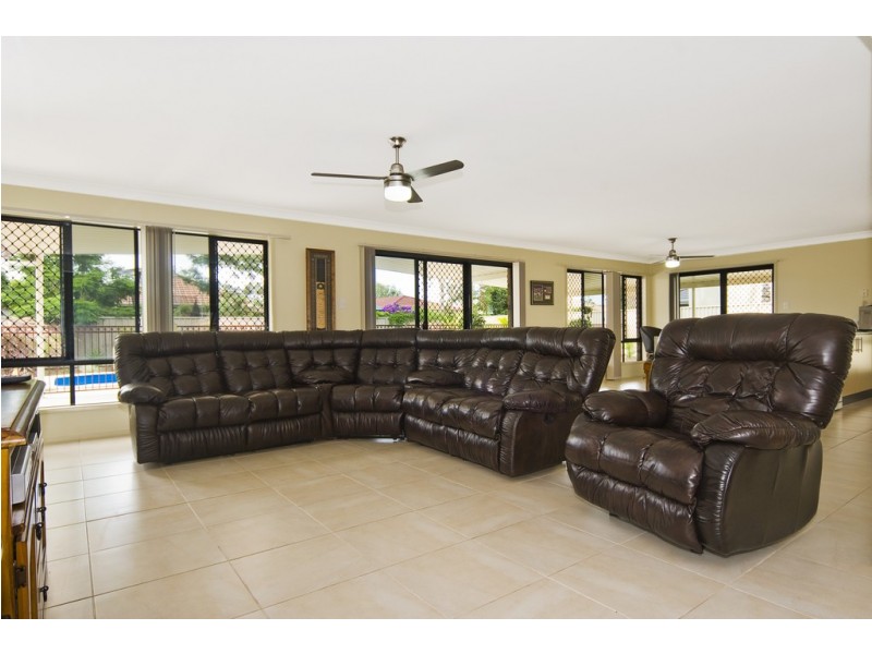 7 Cooloola Court, Little Mountain QLD 4551