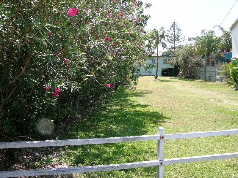 1/23 Ngungun Street, Dicky Beach QLD 4551
