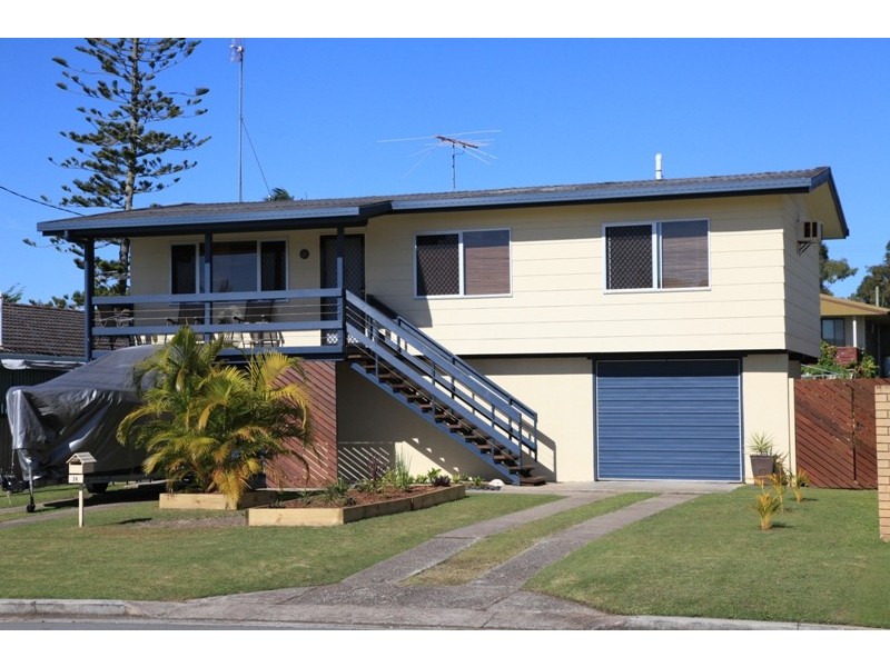 38 Michael Street, Golden Beach QLD 4551