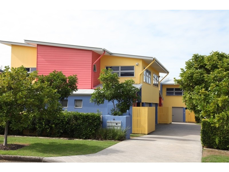 2/3 Bott Street, Dicky Beach QLD 4551