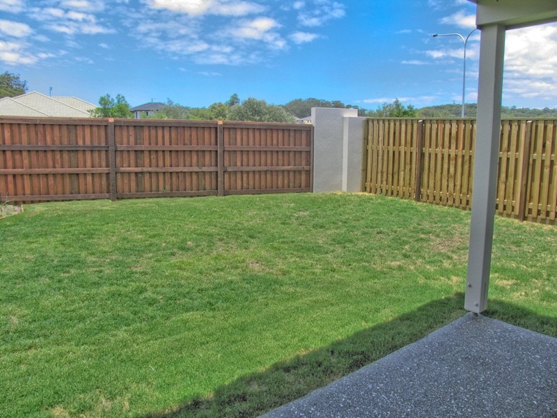 6 Joshua Court, Little Mountain QLD 4551