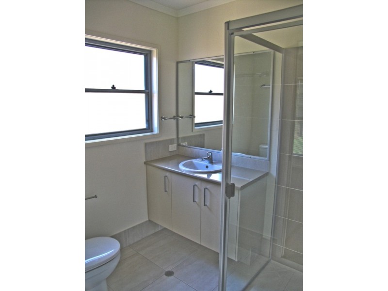 6 Joshua Court, Little Mountain QLD 4551